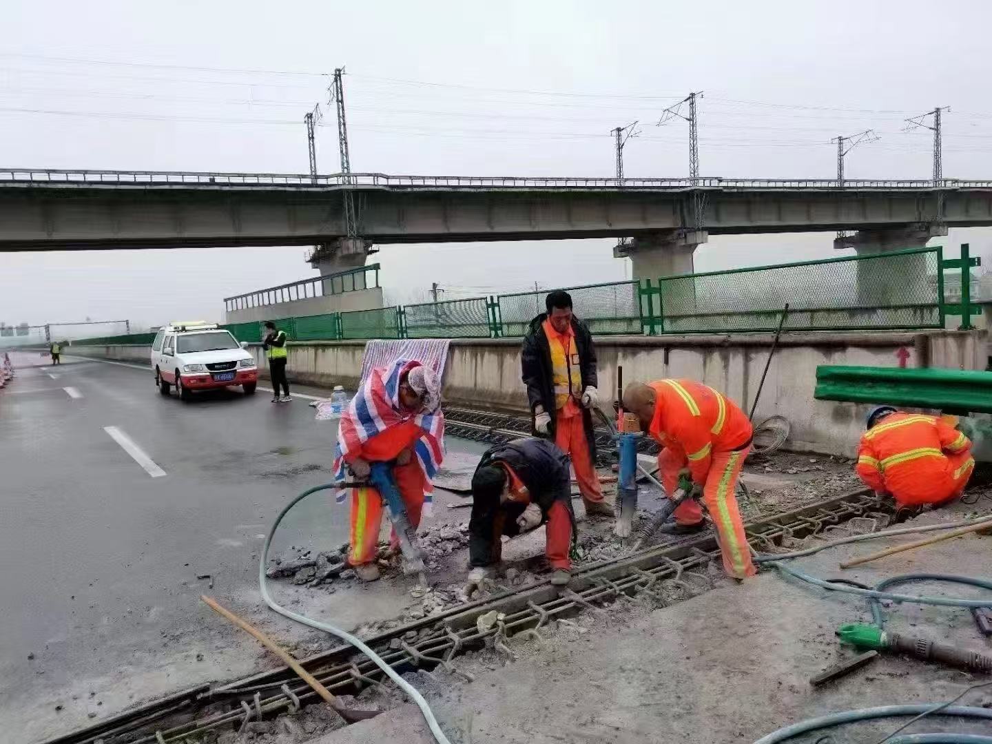 奎文桥梁伸缩缝抢修料